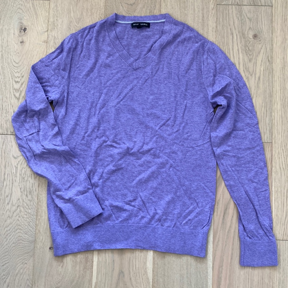 Banana Republic Sweater. Size: Medium